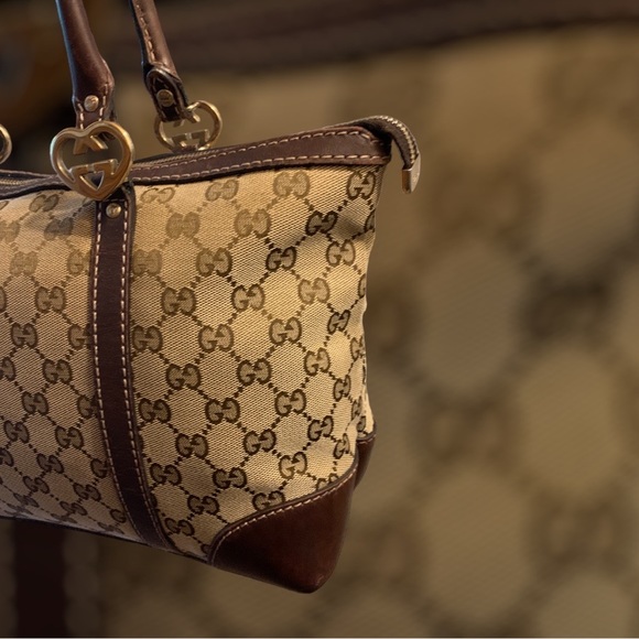 GG Canvas Small Lovely Heart Tote ✨used - Picture 4 of 10